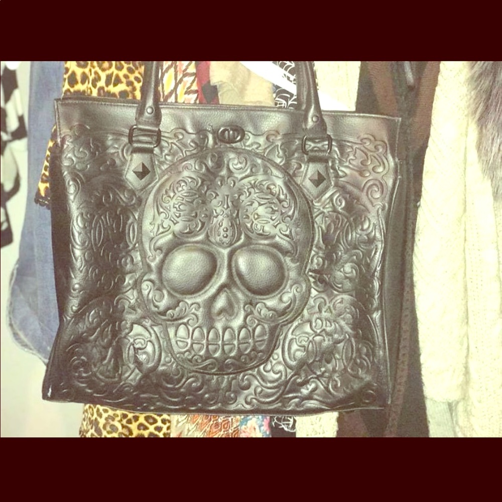 X-large loungefly tote